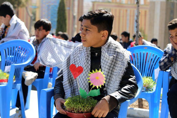 مراسم نوروز با شهیدان در سراسر استان چهارمحال و بختیاری برگزار شد