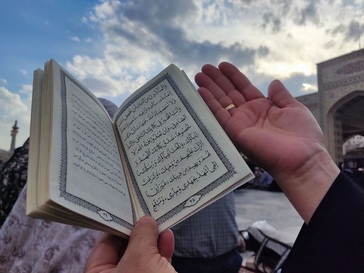 مراسم دعای عرفه در حرم مطهر رضوی برگزار شد