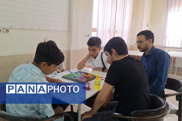 مسابقات بازی‌های فکری رویش مرحله استانی در شیراز