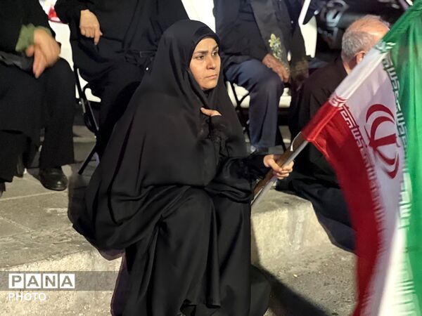 حضور باشکوه  مردم کرج در صد و هفتمین شب از تجمعات مردمی
