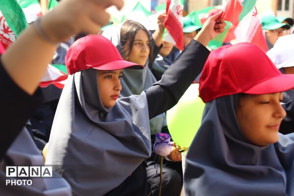 جشن جوانه‌ها و آغاز دوره متوسطه اول در مدارس تبریز