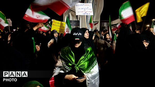 نمایش اقتدار جانفدایان بناب؛ رژه باشکوه بسیجیان با شعار «تا پای جان برای ایران»