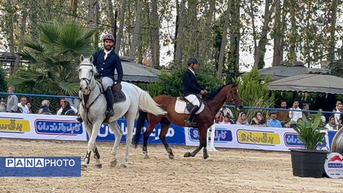 مسابقه کشوری پرش با اسب در مزرعه سامان شهرستان محمودآباد