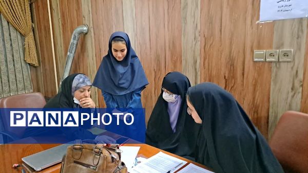 داوری دهمین دوره جشنواره نوجوان خوارزمی محور ریاضی در شهرستان فاروج