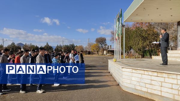 دومین روز از اردوی تمشک در شهرستان خمین 