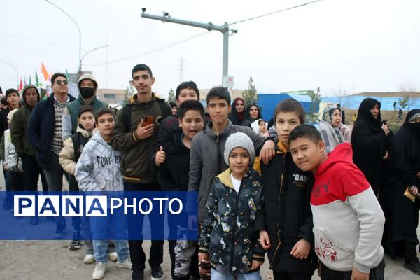 شادپیمایی خانوادگی جشن نیمه شعبان در قم