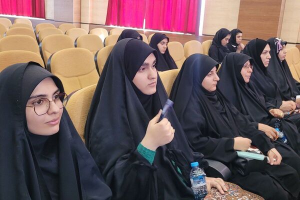 سمینار آموزشی دانشجویان دانشگاه فرهنگیان در بهارستان‌دو