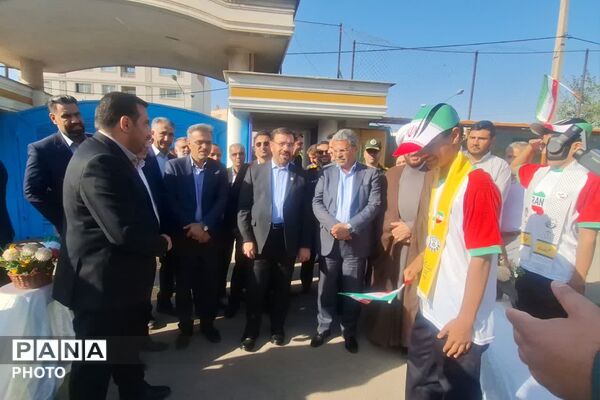 طنین زنگ مهر در دبیرستان رازی شیراز - 2