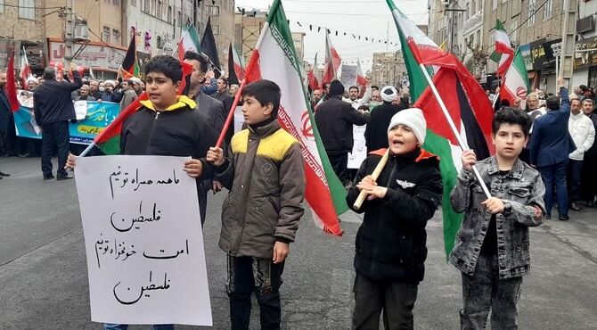 سیل خروشان جمعیت در تجدید عهد با رهبرانقلاب اسلامی