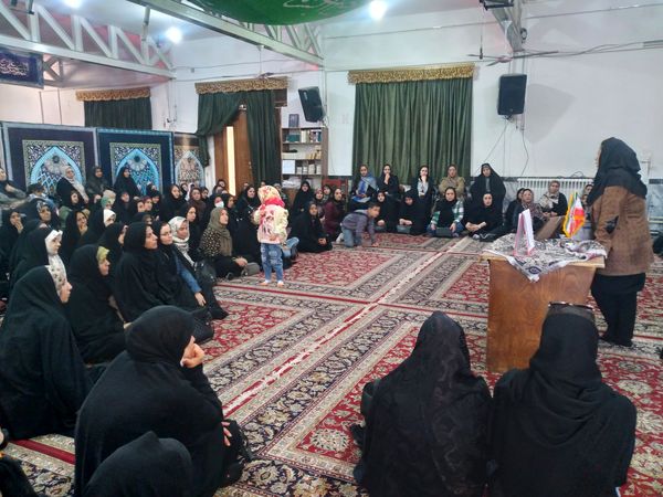 جلسه آموزش خانواده در دبیرستان دخترانه شهر آرا ۲