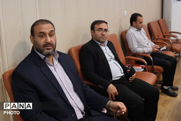 همایش «دختران مقاومت، امید آینده ایران» شهرستان بهارستان