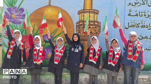 تجلیل از تیم خبرنگاران فعال پانا دبستان نیایش