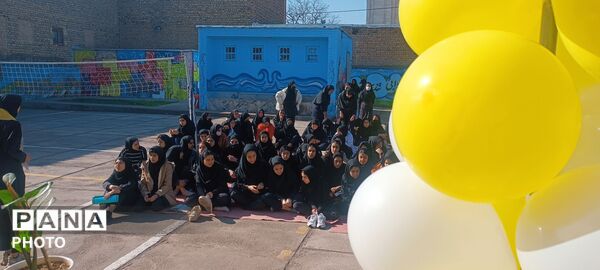 جشن ستارگان در دبیرستان نیایش شهرستان باخرز
