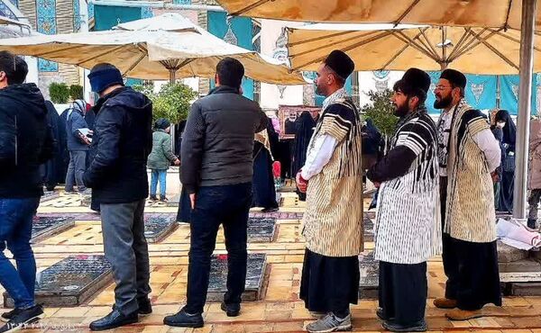 روز برفی گلزار شهدای کرمان 