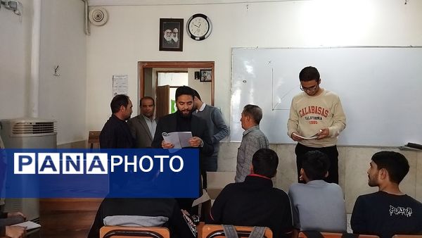 گرامیداشت روز دانش آموز در دبیرستان شاهد ابوذر غفاری 