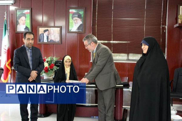 تقدیر از برگزیدگان طرح آموزش فن بیان، اجرا و سخنوری در شهرستان طرقبه شاندیز