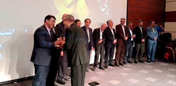 همایش بزرگداشت مقام معلم آموزش و پرورش ناحیه 2 زنجان