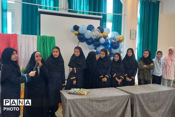 جشن جوانه‌ها در مدرسه استعداد های درخشان شهرستان ملارد 