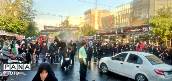 مصلای تهران با فریادِ باید برخاست لرزید
