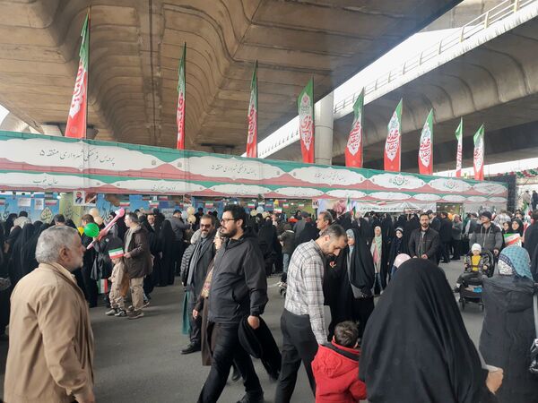 حضور حماسی منطقه ۵ در راهپیمایی ۲۲ بهمن