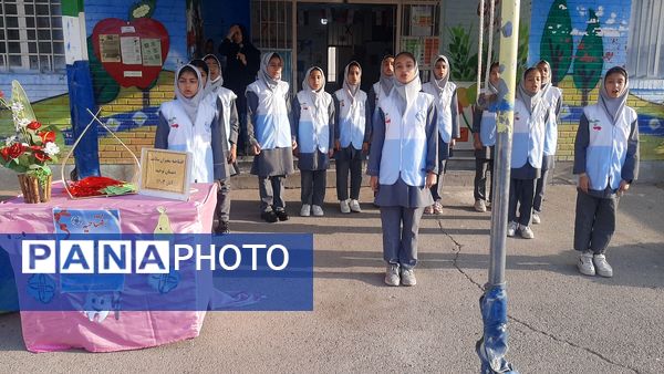 آیین افتتاحیه سفیران سلامت دبستان توحید کاشمر