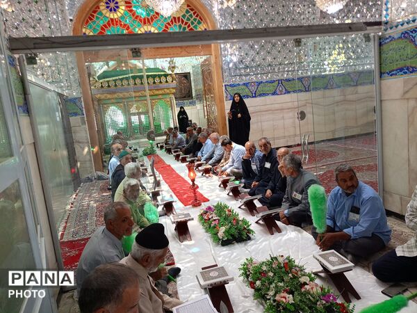 آیین غبارروبی ضریح مطهر امامزاده سید حمزه (ع)