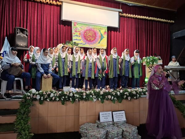 گرامیداشت روز مادر مدرسه دخترانه ۱۷ شهریور 