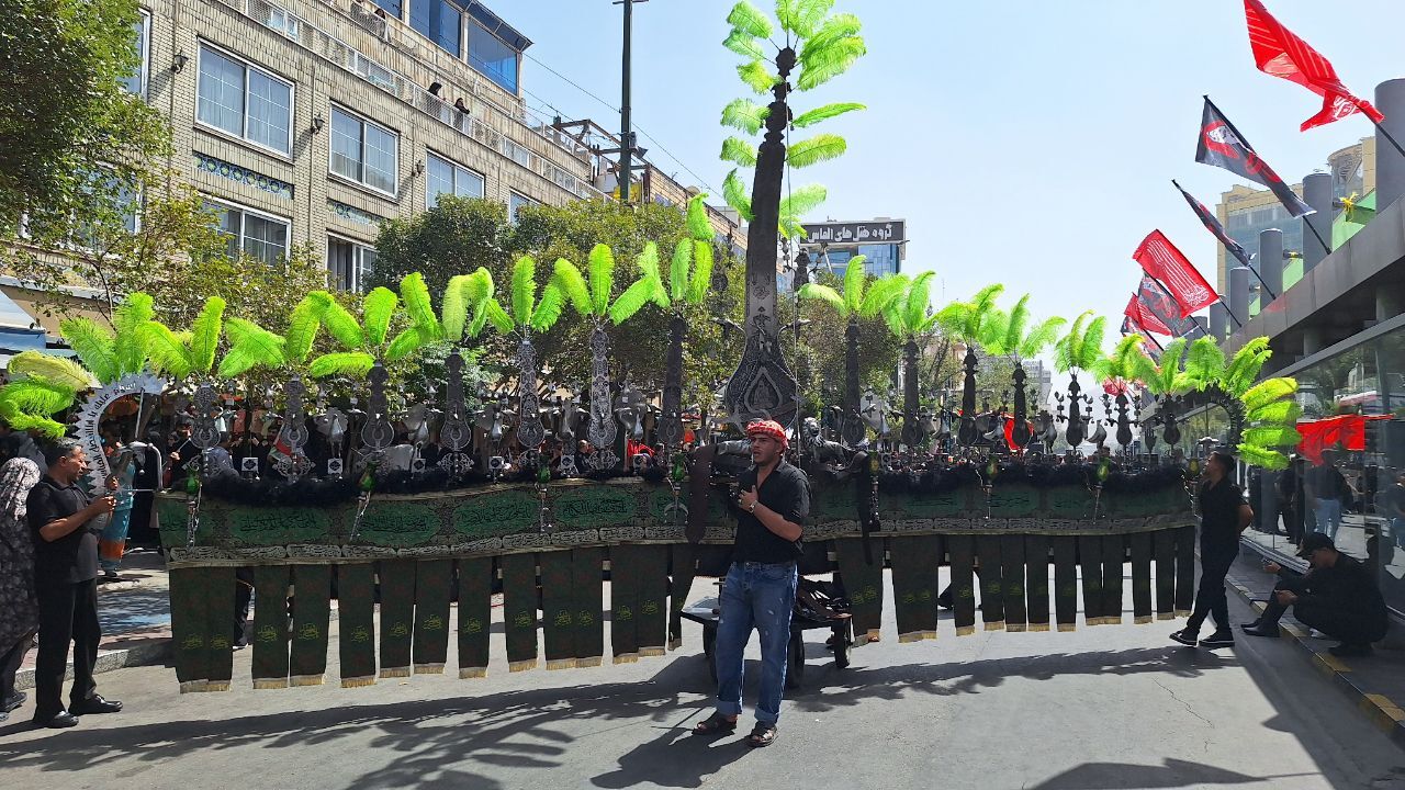 خیابان امام رضا(ع)؛ میزبان دسته‌های عزاداری اربعین حسینی