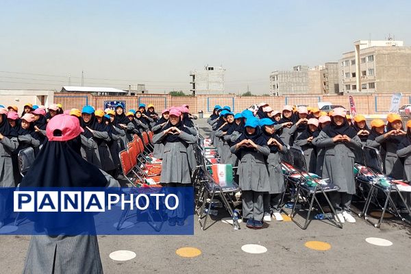 آیین بهره برداری از مدرسه شهدای پالایشگاه تهران در کهریزک 