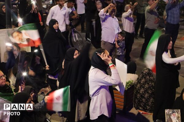  باز هم قراره شبانه مردم در حسینیه امام خامنه‌ای نیشابور