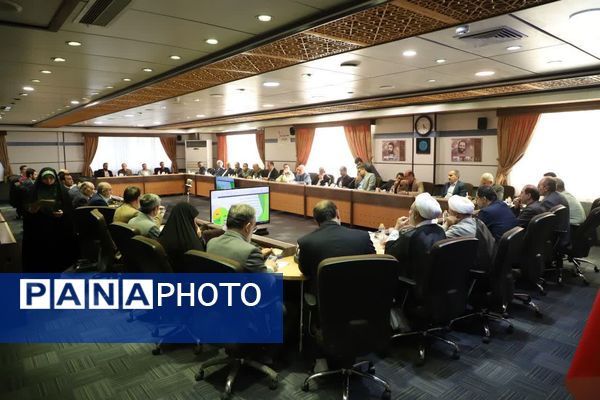 تقدیر از رتبه دوم کنکور سراسری در شورای برنامه‌ریزی آموزش و پرورش قم