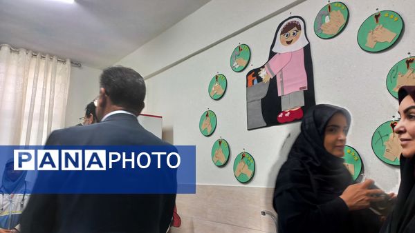 آئین افتتاحیه برنامه سفیران سلامت دانش آموزی استان خراسان رضوی در دبستان شاهد تحقیقی ناحیه ۶