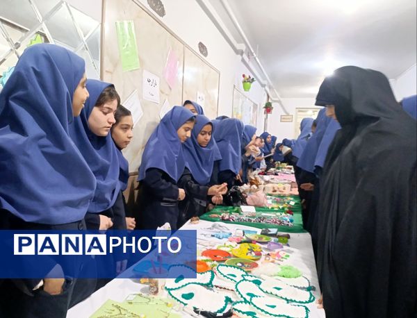 برگزاری بازارچه دانش‌آموزی در دبیرستان دکتر جواد حداد ۲ ناحیه 5