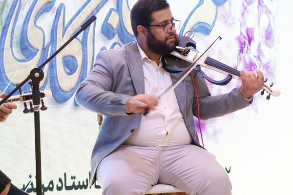 آیین بزرگداشت روز معلم ویژه معلمان و فرهنگیان ناحیه۲ بهارستان