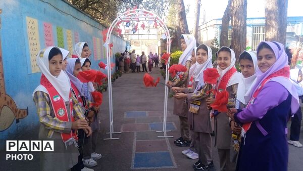 جشن آغاز سال تحصیلی در دبستان دخترانه  شهید محمد حسین الیشه 