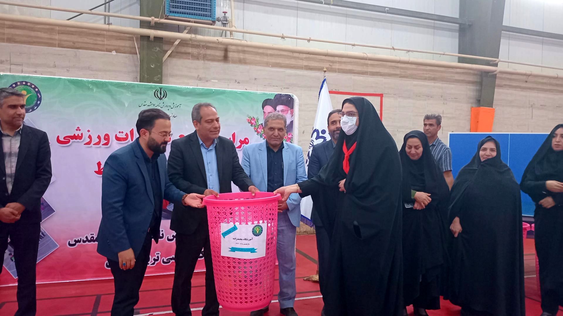 مراسم توزیع تجهیزات ورزشی؛کاروان مهر با نشاط در ناحیه 7 مشهد