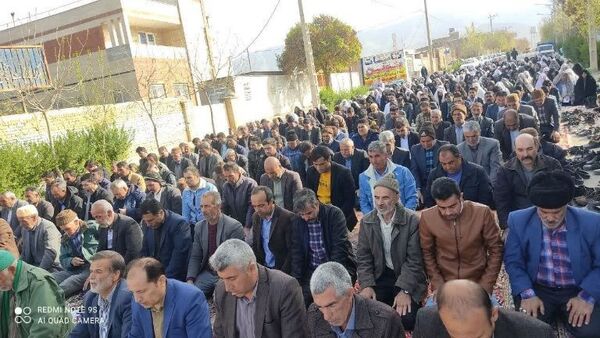 نماز عید فطر در مسجد صاحب الزمان روستای گزکوه