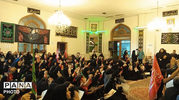 وداع کاشمری ها با رهبر فقید در حسینیه کویتی مشهد
