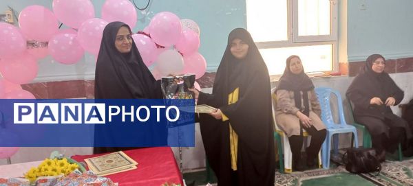 جشن بزرگداشت مقام معلم در دبستان نبوت شهرستان بوشهر
