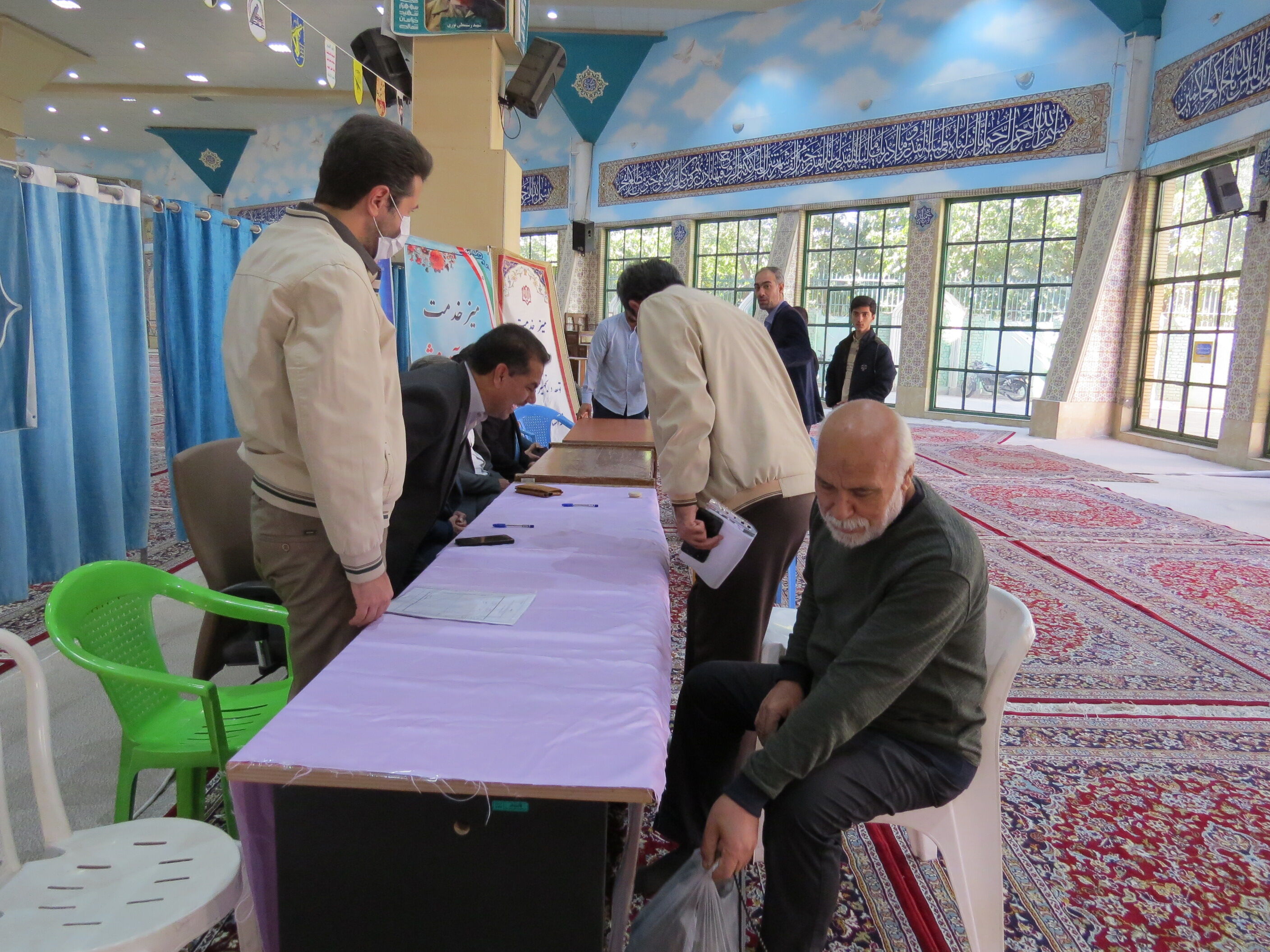 برپایی میز خدمت آموزش و پرورش خراسان شمالی