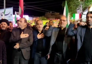 تا خون دررگ ماست خامنه ای رهبرماست