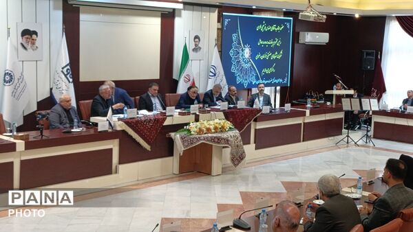 هم‌اندیشی رؤسای ادارات فرش کشور در مشهد برای تقویت صنعت فرش ایران