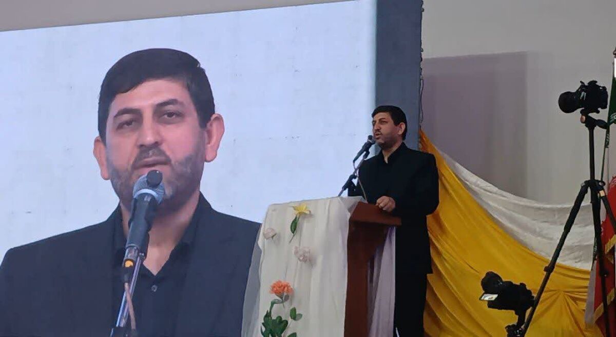دغدغه رهبر شهیدمان نیز بر اهمیت مسیر قرآنی و تربیتی دانش‌آموزان بود