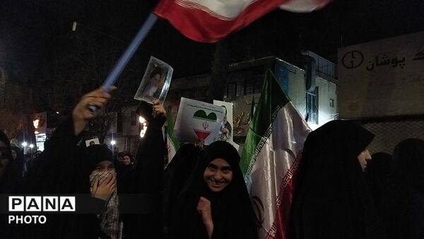 قاب هایی از حضورـ۳