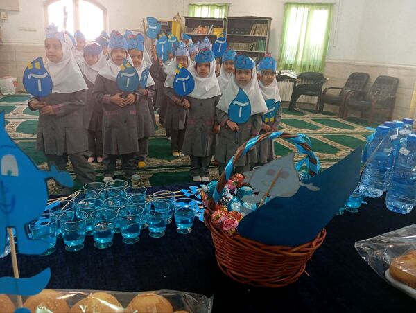 جشن آب در دبستان دخترانه نرجس یک 