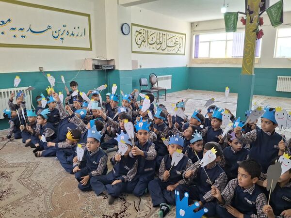 جشن آموزشی «دندان شش» در دبستان حضرت قاسم‌ابن‌الحسن(ع)
