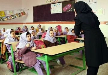 معلم؛ فانوسی که در تاریکی می‌درخشد 