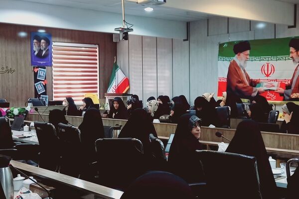 جلسه معارفه فرمانده و جانشینان بسیج دانش‌آموزی تبادکان