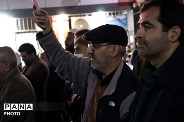 تجمع مردم انقلابی بندرترکمن در میدان مختومقلی