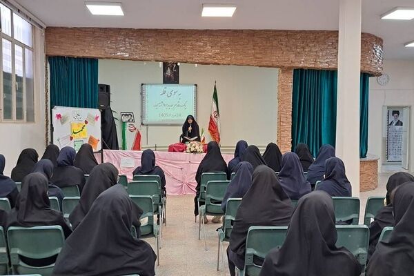 جشن خوش‌آمدگویی ویژه دانش‌آموزان پایه دهم در دبیرستان اسلامی تزکیه ناحیه ۲ شهرری